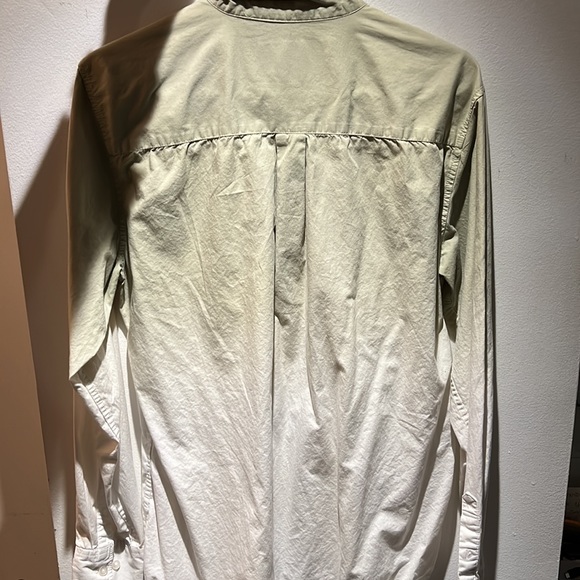 Gradient light green to white cool shirt - Picture 2 of 2